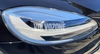 Světlomet pravý LED P1 (-2017) V40 II(XC) s tvarováním paprsku (OEM)