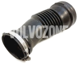 Trubka za vahou vzduchu 2.4D/D5 P2 (2006-) S60/V70 II/XC70 II (OEM)