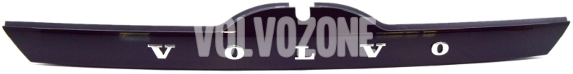 Madlo/tlačítko zámku kufru s lištou P3 (CH -180769) V60 s Keyless, s parkovací kamerou