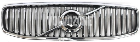 GRILLE Volvo 32365387 (-2020) // Inscription // s otvorem pro parkovací kameru